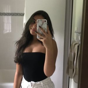 Meet your Posher, Ariane